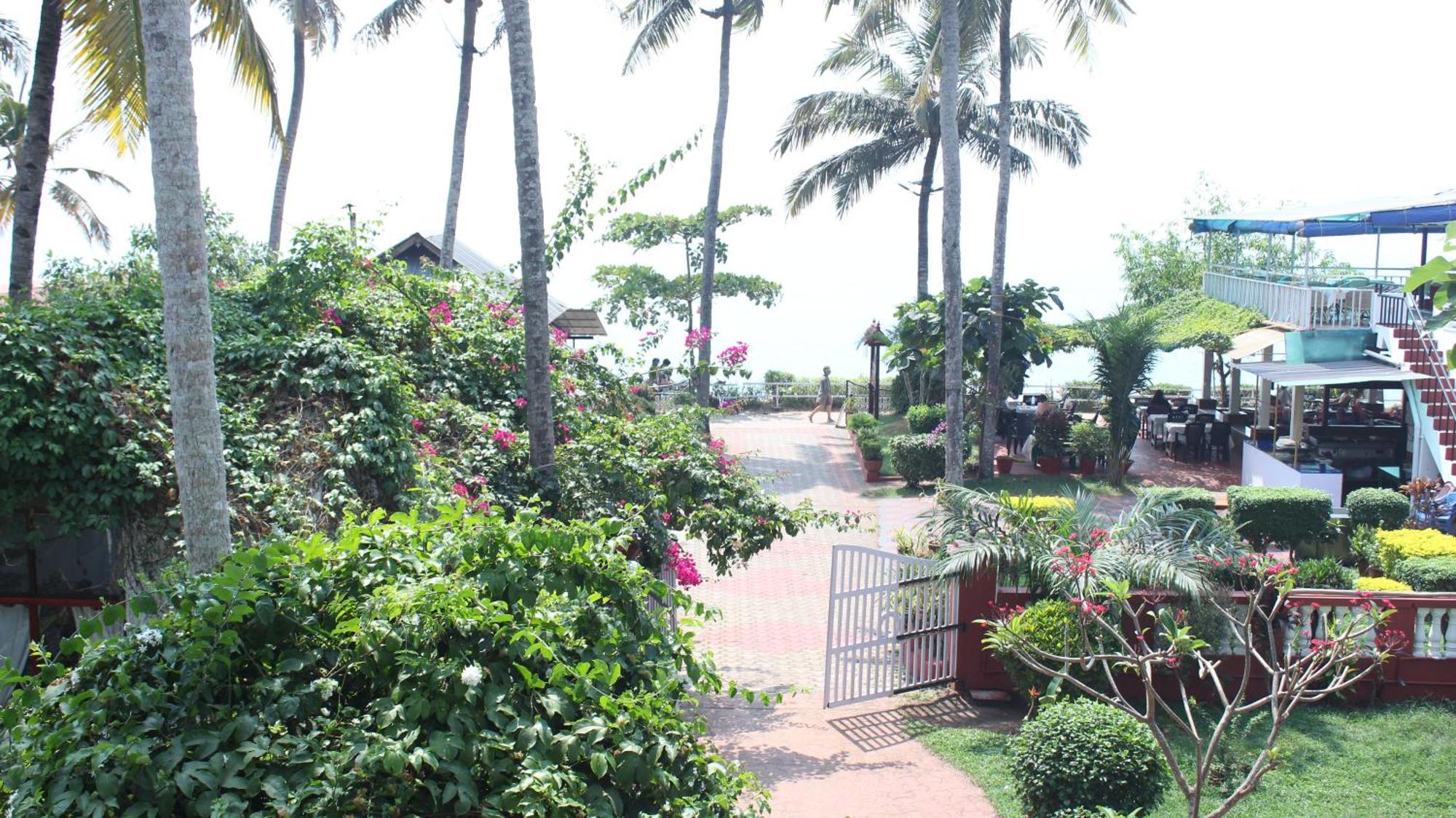 Hillview Beach Resort Varkala Exterior photo