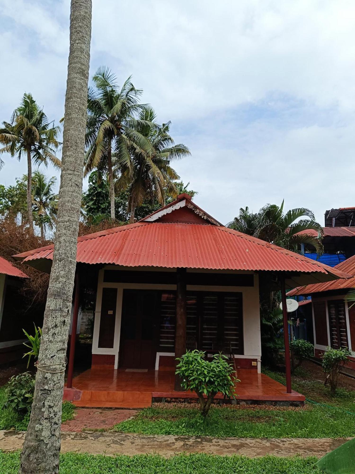 Hillview Beach Resort Varkala Exterior photo