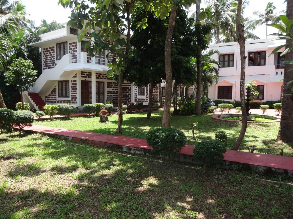 Hillview Beach Resort Varkala Exterior photo