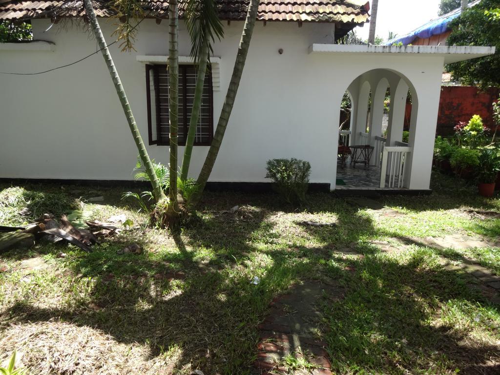 Hillview Beach Resort Varkala Exterior photo